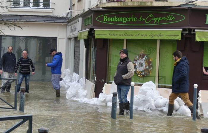 Die Epte steigt in Gisors weiter an, die Straßen stehen bereits unter Wasser