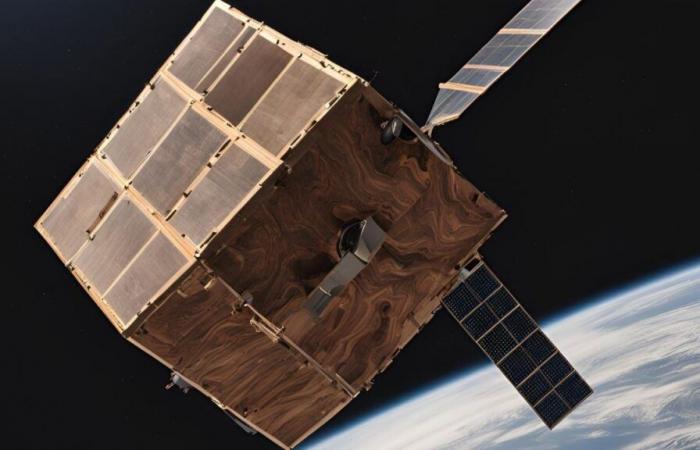 Es ist der erste Holzsatellit der Geschichte und auch seine Funktion ist einzigartig, er wurde von JAXA von der ISS gestartet