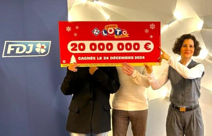 Am Weihnachtstag entdeckt dieses Paar seinen 20-Millionen-Euro-Gewinn