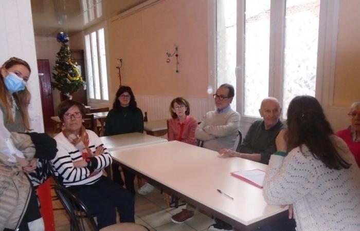 Tarbes. France Alzheimer 65 organisiert jeden Monat ein Erinnerungscafé