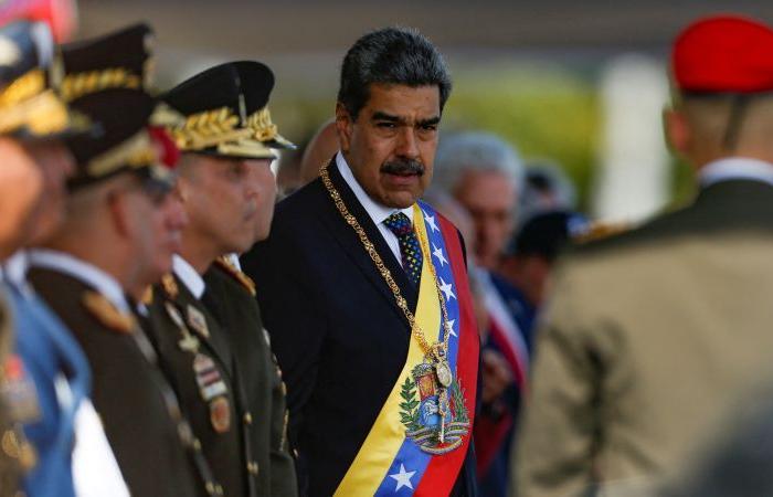 Venezuelas Maduro beginnt eine weitere umstrittene Amtszeit, isolierter denn je