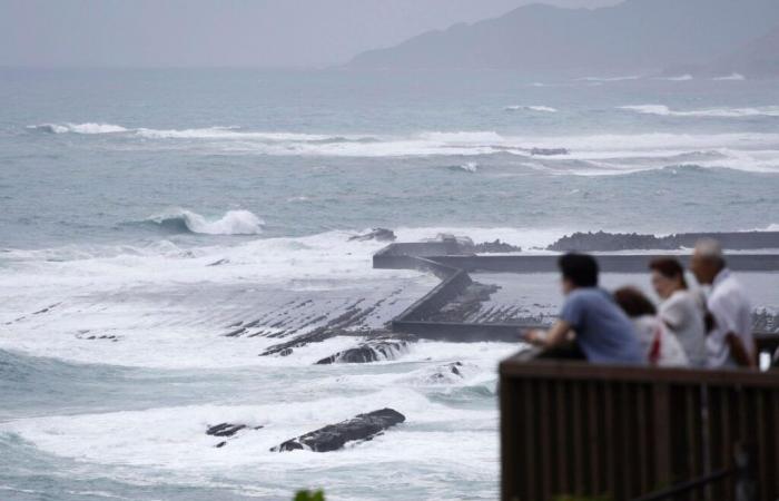 Tsunami-Warnung nach Erdbeben der Stärke 6,9 ​​in Japan