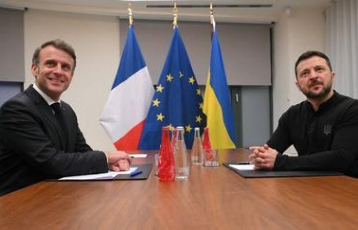 Emmanuel Macron versichert Wolodymyr Selenskyj „die unerschütterliche Unterstützung Frankreichs“