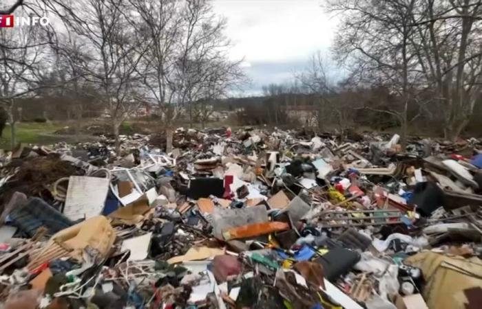 Drei Monate nach den Überschwemmungen türmen sich in Givors immer noch Müllberge