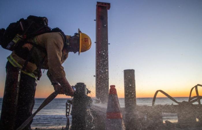 Santa Ana-Winde, Wassermangel … Warum Feuerwehrleute in Los Angeles so große Probleme bei der Brandbekämpfung haben