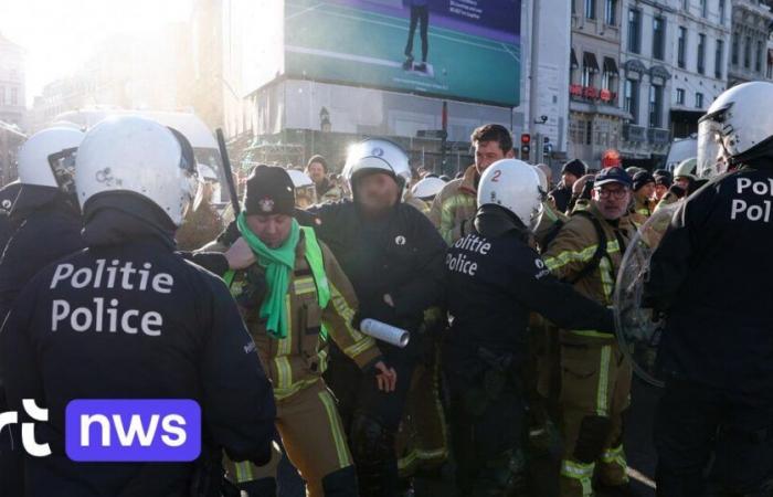 Polizisten bei Zwischenfall zwischen Feuerwehrleuten bei Rentendemo verletzt