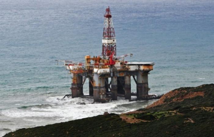 Eine Ölplattform wurde an einen Strand im Norden Tunesiens gespült: Nachrichten