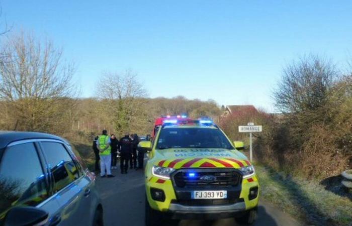 Habe geschworen. Fußgänger stirbt, nachdem er von einem Auto angefahren wurde