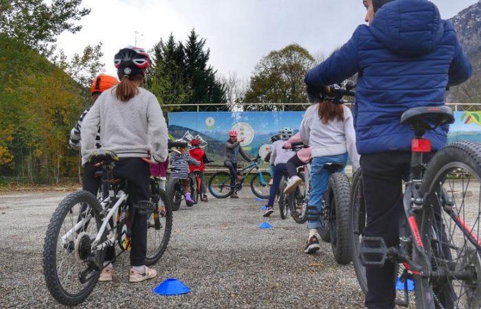 Der appamische Verein CyclosPattes gibt die Gründung der ersten Fahrradschule in Ariège bekannt