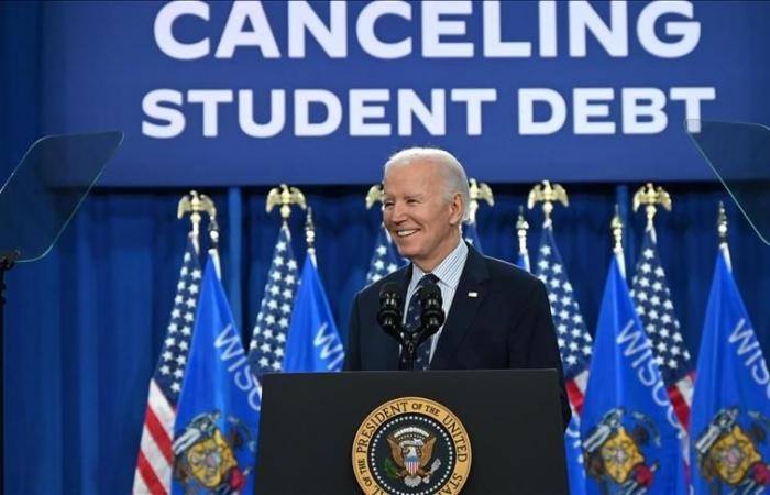 Präsident Biden kündigt die Streichung von rund 150.000 Studienkrediten an