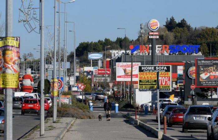 In Bouches-du-Rhône, einem Gewerbegebiet, das von mysteriösen Serienbränden heimgesucht wurde