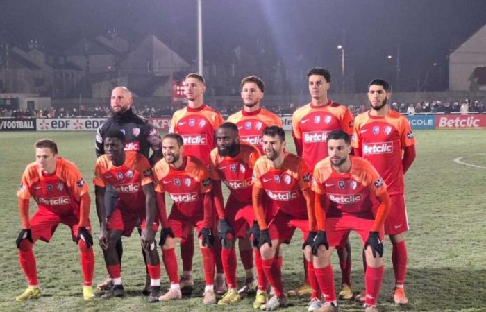 Direkt. Verfolgen Sie das historische Achtelfinale SU Dives-Cabourg gegen Le Puy im Coupe de France