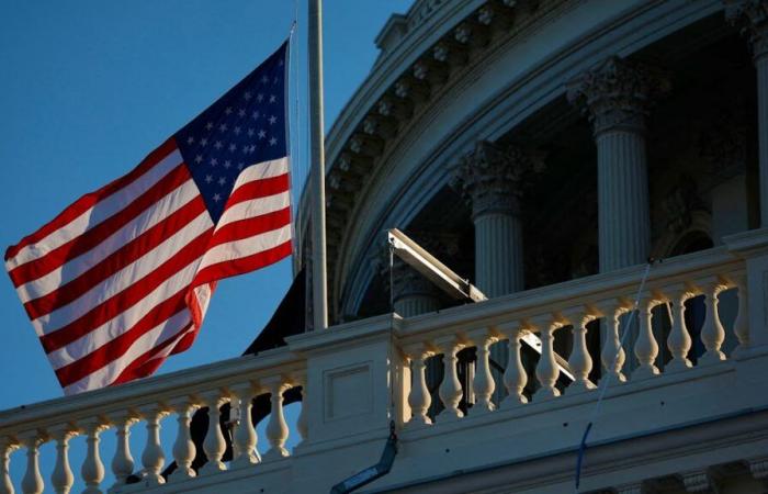 Bei Trumps Amtseinführung wurden die Flaggen gehisst und nicht auf Halbmast gesetzt