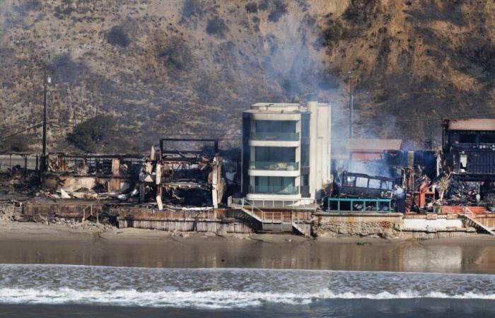 warum diese Villa in Malibu dem Feuer widerstanden hat