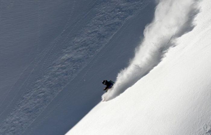 Eine 62-jährige Engländerin stirbt auf einer Skipiste in Les Arcs, nachdem sie einen stehenden Skifahrer angefahren hat