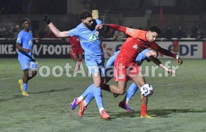 Französischer Pokal. Dives-sur-Mer Cabourg bietet die Leistung des Tages