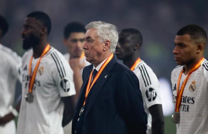 Die Merengue-Umkleidekabine wäre nach der Demütigung gegen Barça wütend auf Ancelotti, es ist angespannt für den „Mister“