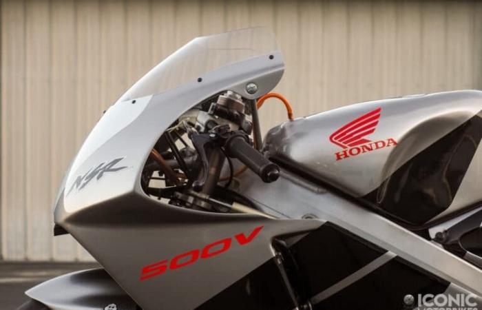 Eine äußerst seltene neue Honda NSR500V Grand Prix zu einem verrückten Preis verkauft!