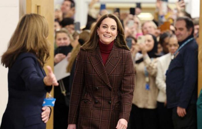 Kate Middleton gibt zum ersten Mal bekannt, dass sie sich von ihrer Krebserkrankung „in Remission“ befinde