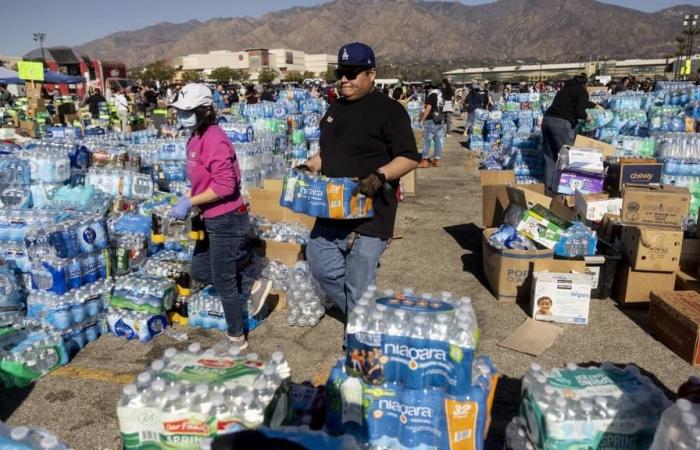 Hilfszentren werden von Spenden und Freiwilligen überschwemmt