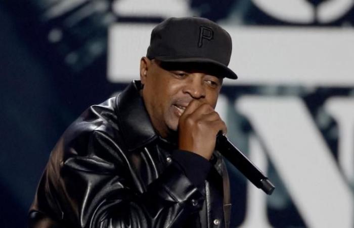 Chuck D bittet Fans, „Burn Hollywood Burn“ von Public Enemy nicht mehr in Videos zu verwenden, die Waldbrände in Los Angeles darstellen