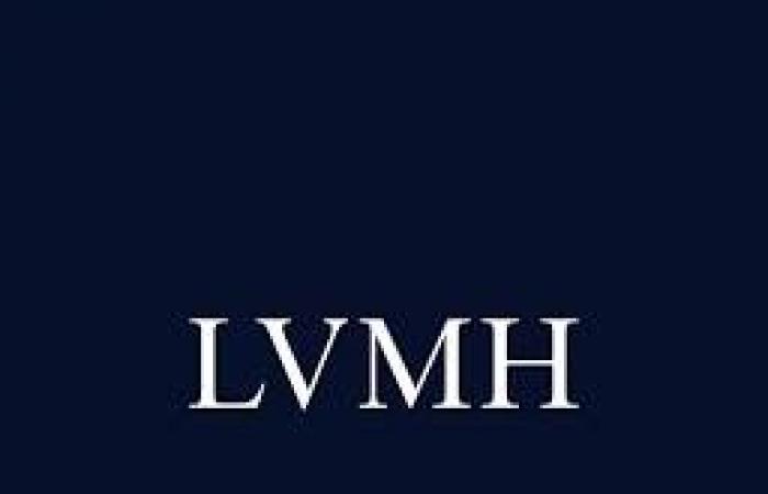 LVMH sagt, es sei „unmöglich“, die endgültige Verkaufsstelle zu kontrollieren, nachdem Champagnerlieferungen nach Russland angekündigt wurden