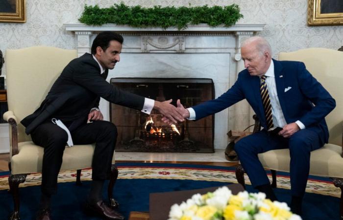 Biden spricht mit dem katarischen Führer, während die Geiselverhandlungen kurz vor dem Abschluss stehen