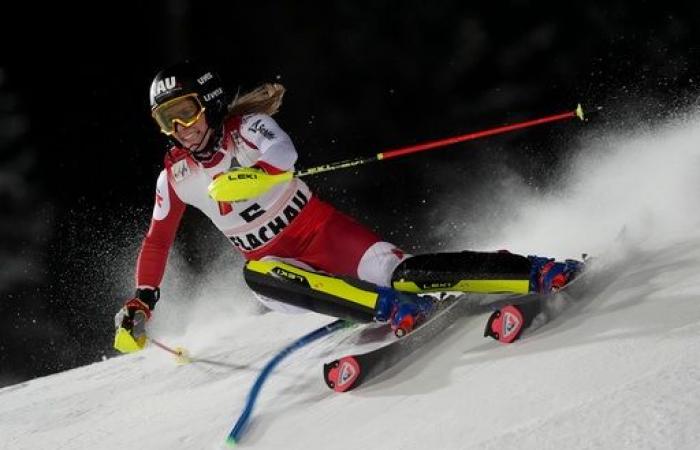 Die Schweizer Skifahrerin Rast holt sich mit den Slalomstars Shiffrin und Vlhova den zweiten Sieg ihrer Durchbruchssaison