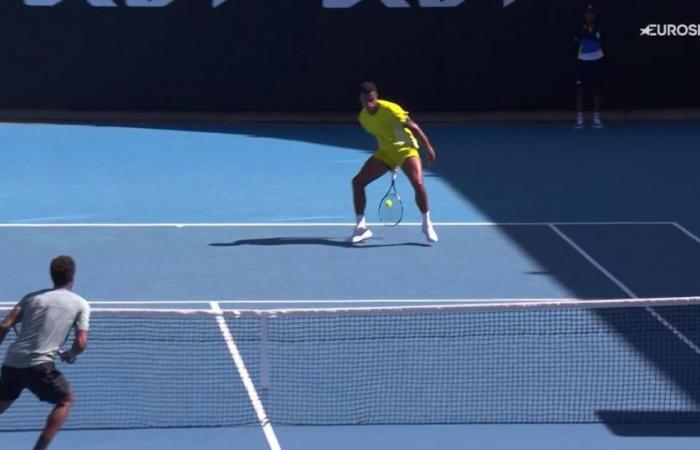 Mpetshi Perricard holt sich den Matchball gegen Monfils – Australian Open – Tennis Video