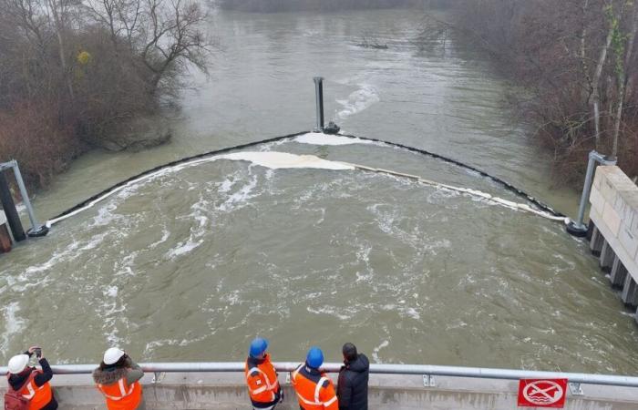 erster Test für das Rückhaltebecken, das die Überschwemmung der Seine in Paris begrenzen soll