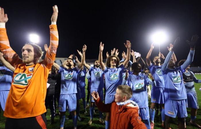 das schöne Geschenk des Präsidenten von Espaly an seine Freiwilligen für das Spiel gegen PSG