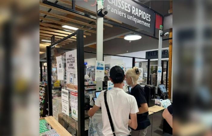 Bei Intermarché automatische Kassen mit KI zur Überwachung der Kunden