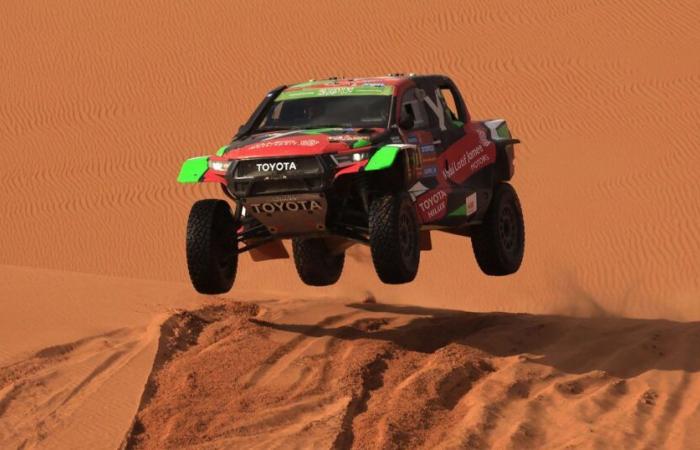 Yazeed Al-Rajhi (Toyota) siegt im Auto, Daniel Sanders (KTM) im Motorrad