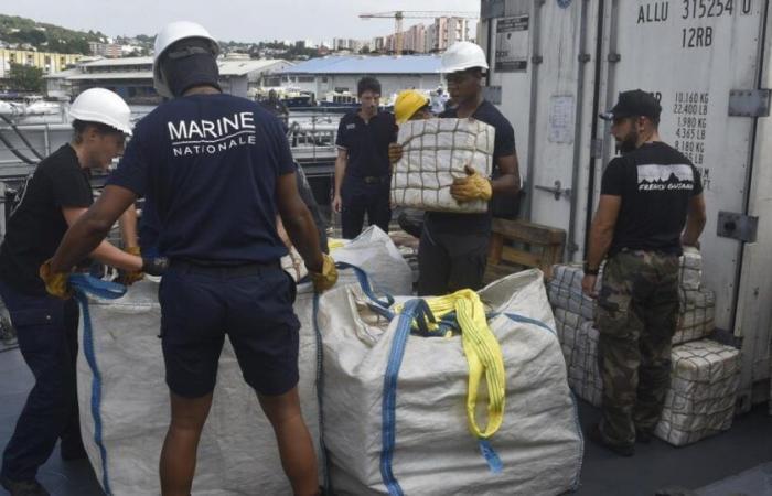 Neun Tonnen Kokain wurden von den Streitkräften auf den Antillen vor der Küste von Martinique beschlagnahmt