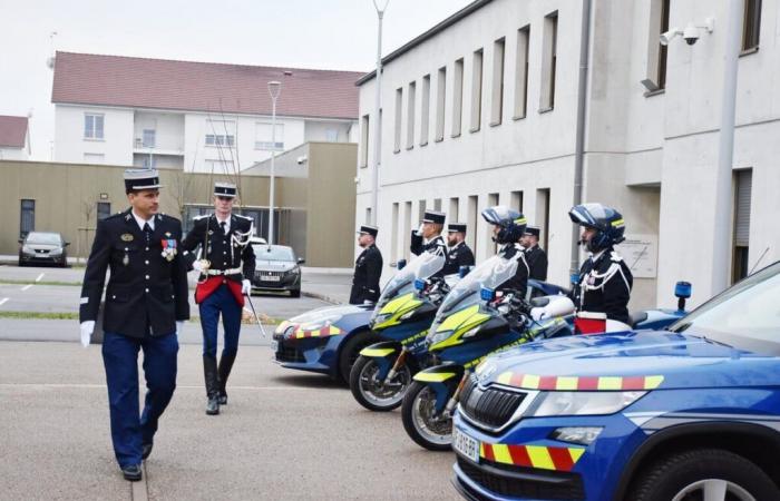 Inspektion des EDSR, dieser Gendarmen, die die Mobilität sichern