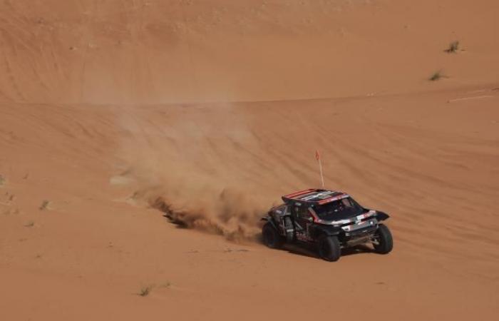 Da Nasser al-Attiyah am Fuße des Podiums stand und Sébastien Loeb sehr früh stoppte, musste Dacia lernen