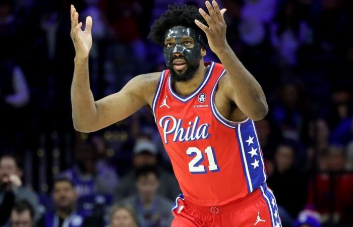 Joel Embiid verletzte sich erneut am linken Knie