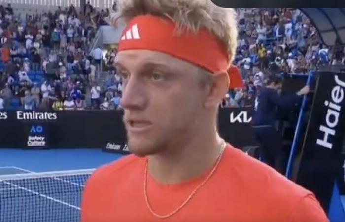 Ungewöhnlich, Australian Open > Davidovich Fokina, nachdem er zwei Matchbälle gegen Mensik gehalten hatte: „Ich erinnere mich nicht“