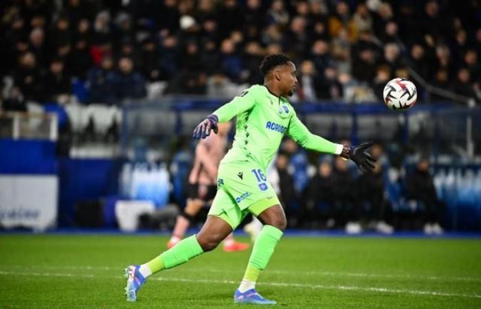 Donovan Léon verlängert seinen Vertrag bei Auxerre bis 2027