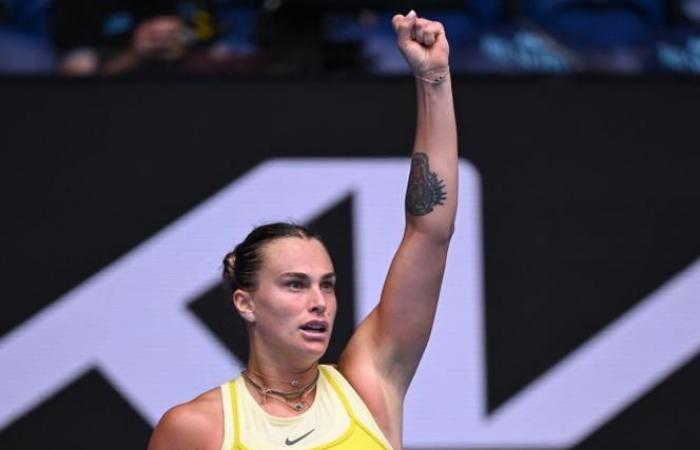 Aryna Sabalenka, eine kraftvolle Spielerin, die sich über die Klischees über ihr Tennis lustig macht