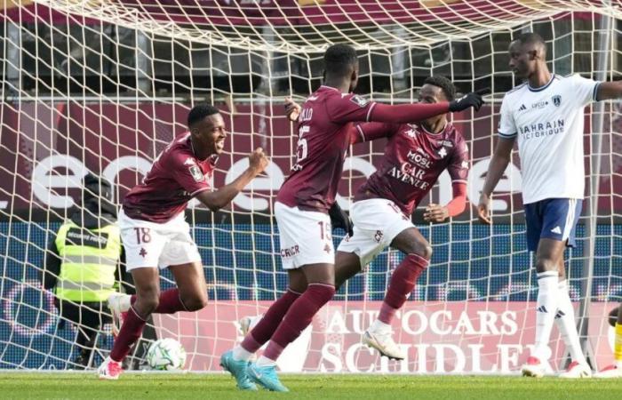 Metz deklassiert Paris FC und bringt sich zurück ins Titelrennen