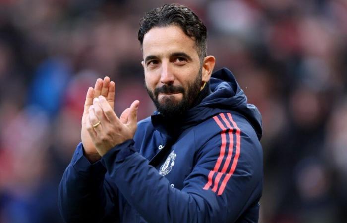 Man Utd hat den Linksverteidiger der Wolves, Rayan Ait-Nouri, für einen Wechsel im Januar ins Visier genommen, nachdem er auf PSG-Star Nuno Mendes verzichtet hat.