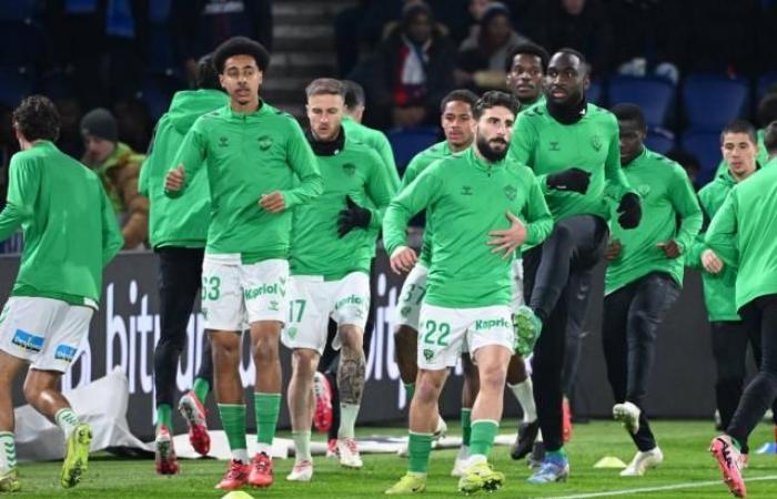 Djylian N’Guessan, 16, startet mit Saint-Étienne gegen Nantes in L1