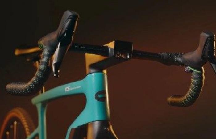 Dieses Elektro-Gravelbike verfügt über eine 4K-Kamera und einen attraktiven Bonuspreis