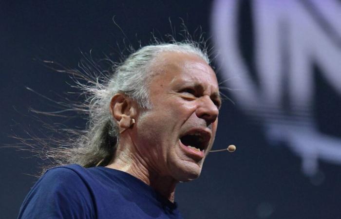 Mit 66 Jahren nahm der Iron-Maiden-Sänger Bruce Dickinson an einem Fechtwettbewerb im Norden teil