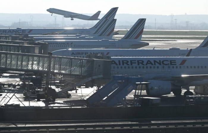 Nicht genügend Gangways, um in Paris aus einem Flugzeug auszusteigen? Warum Air France ADP angreift