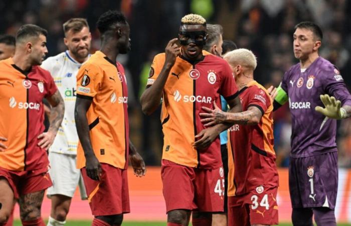 Abdülkerim Bardakcı unterstützte Muslera! „Sehr großer Charakter“