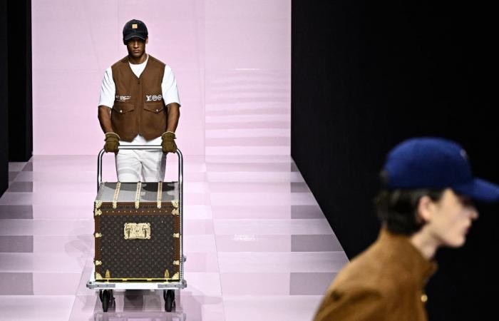 Jacquard-Stoffe und überarbeitete Silhouetten, die Modevision von Pharrell Williams für Louis Vuitton