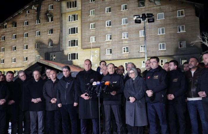 Nach dem Brand in einem Hotel wurde in Türkiye eine Reihe von Fahrlässigkeiten aufgedeckt