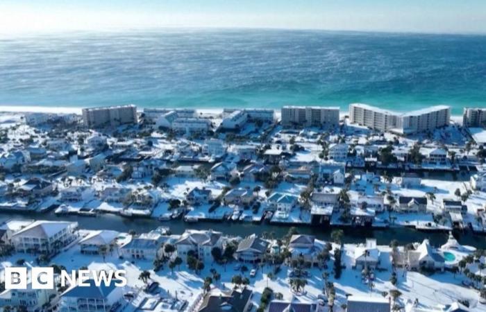 Schneestürme bringen Schnee an die Strände und Eishockey auf die Straßen im Süden der USA